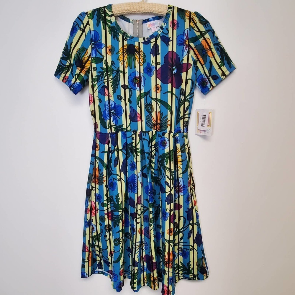 LULAROE  NWT Amelia Dress multi color Size‎ small